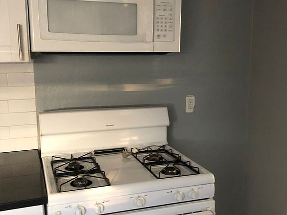 4th image of 330 Texas St SE #330