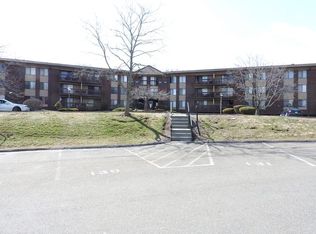 1316 Cromwell Hills Dr, Cromwell, CT 06416