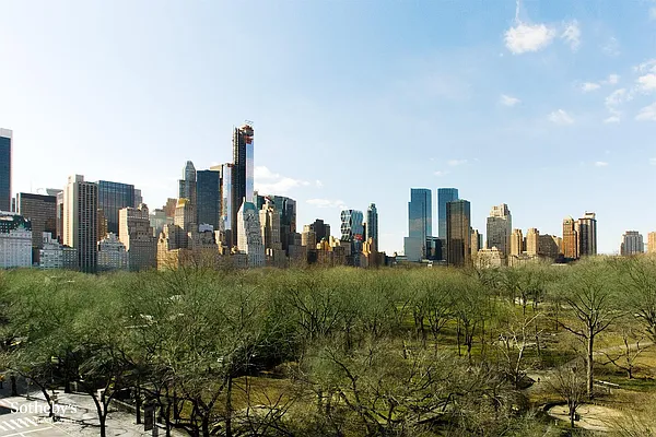 Sold by Sotheby's International Realty | media 10