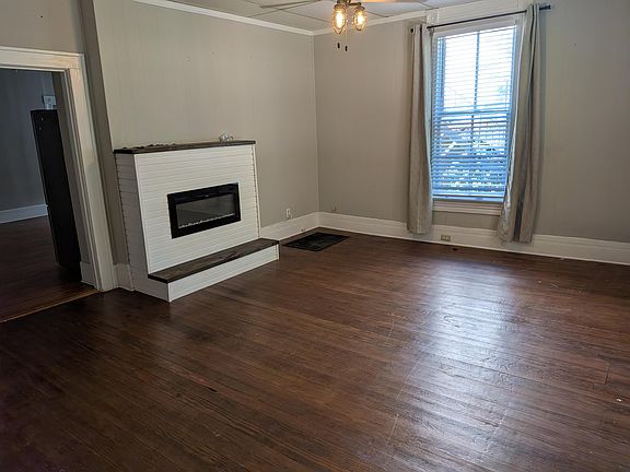4th image of 407 Colville St