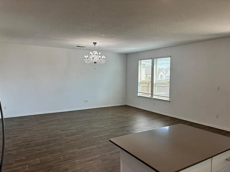 108 Bennington Dr — Photo 5