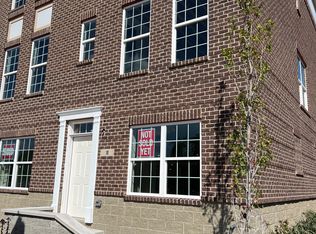 6 N Center St, Springfield, OH 45502