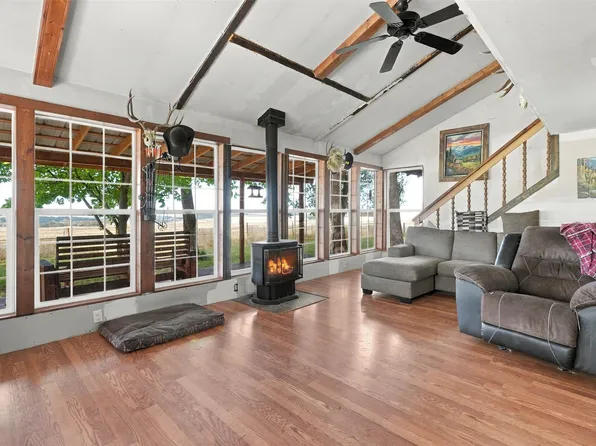 874 Coal Pit Rd, Corvallis, MT 59828