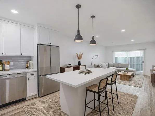 San Pasqual Apartments
