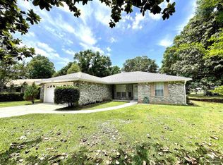 5117 Potomac Dr, Pace, FL 32571