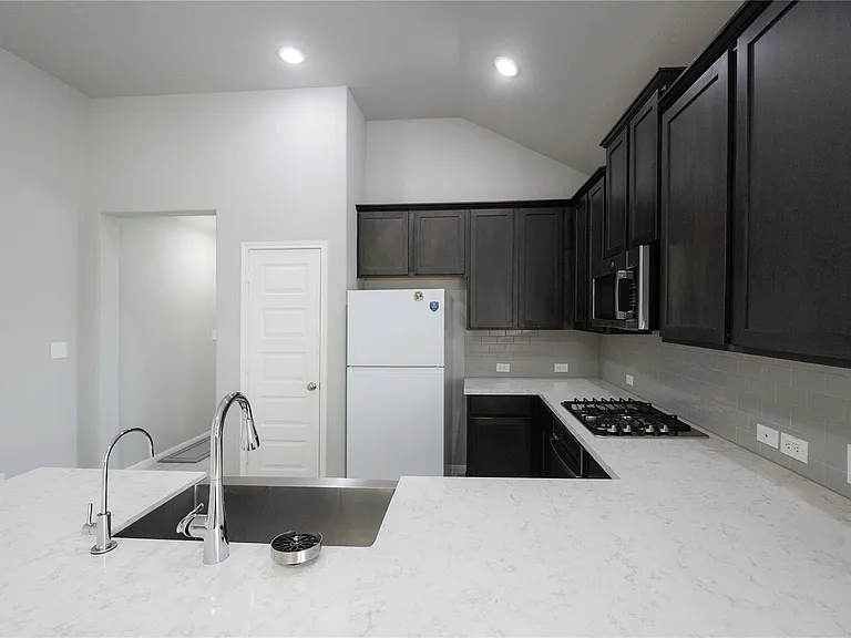 24238 Golden Fallow Dr — Photo 7