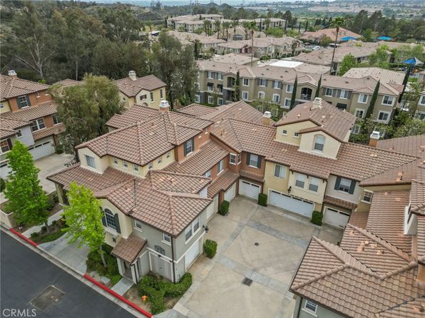 28215 Canterbury Ct, Valencia, CA 91354