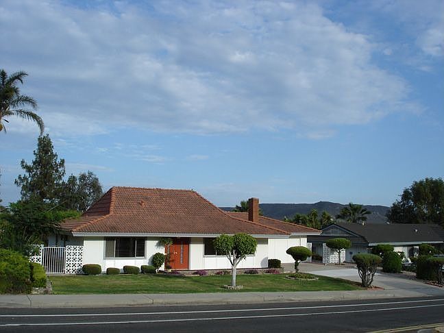 1611 SQ. FT. single level home.