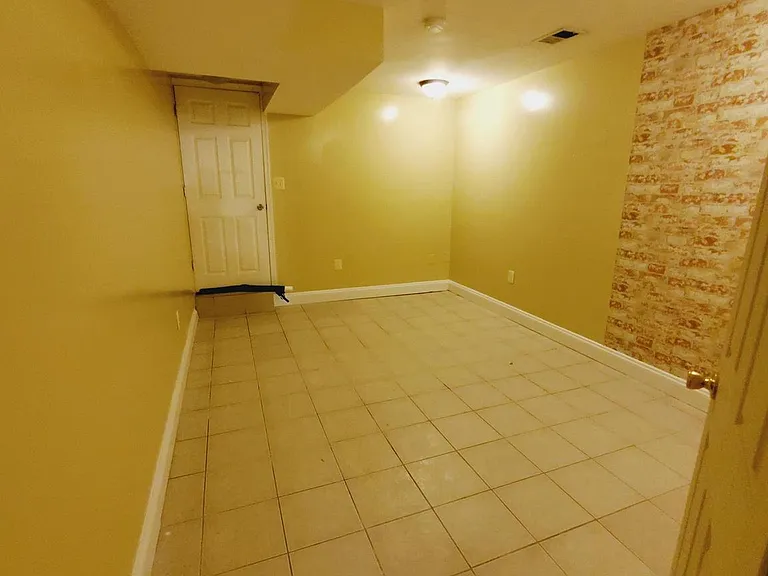 1624 Gwynns Falls Pkwy #1 — Photo 11
