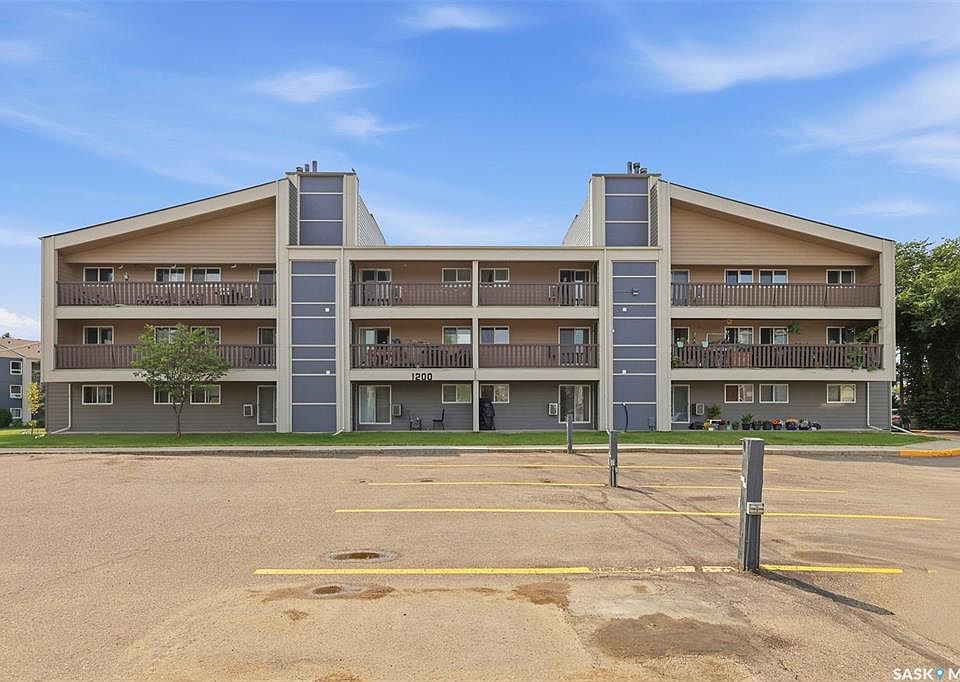 1st image of UNIT 1233-425 115th STREET E