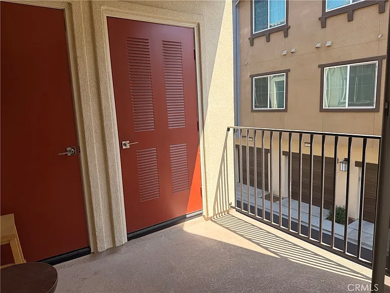 6123 Valentina Way — Photo 18
