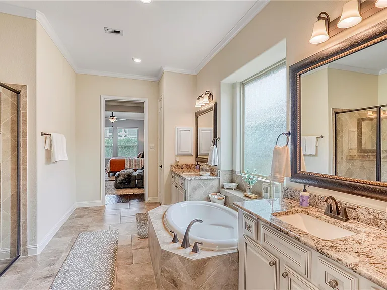 6318 Sunstone Fls — Photo 21