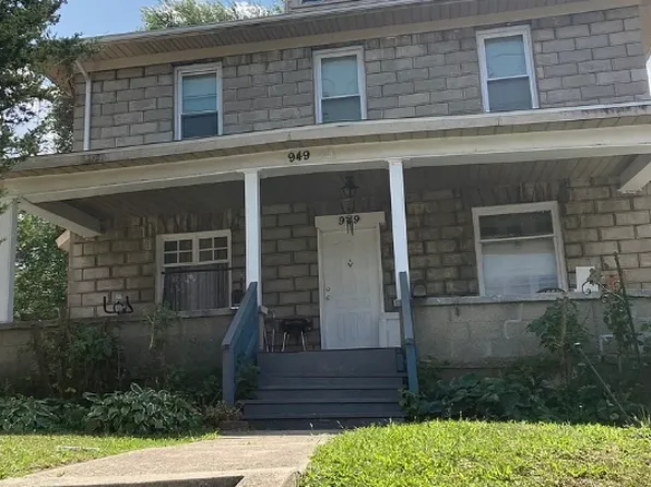 949 E New York St #2B, Aurora, IL 60505