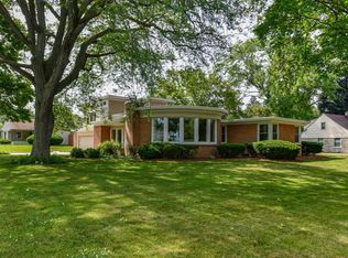 9731 W Tower View Blvd, Milwaukee, WI 53222