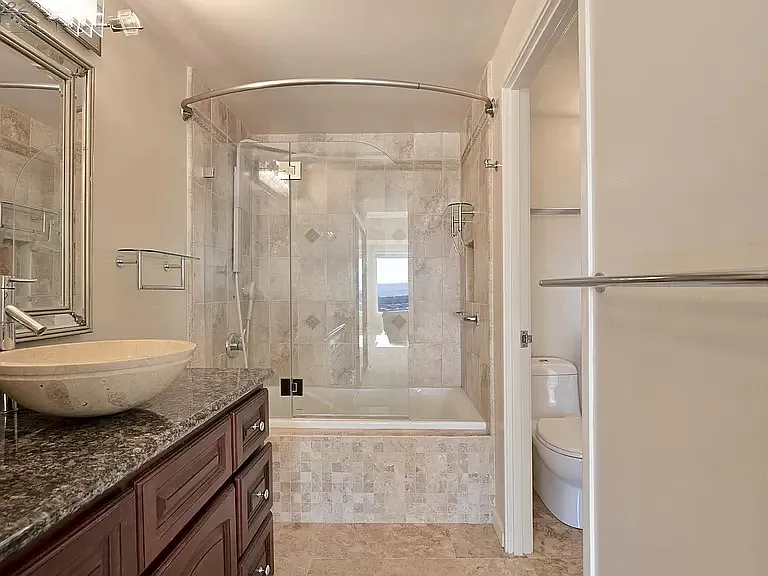 6363 Christie Ave #1305 — Photo 8