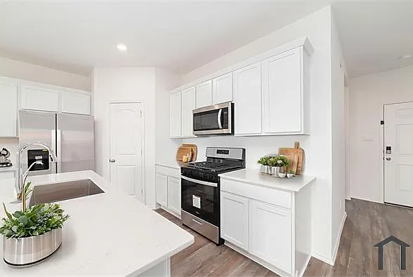 6007 Bella Breeze Dr — Photo 8
