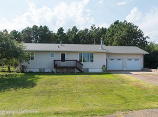 52 27th Ave SW, Dickinson, ND 58601
