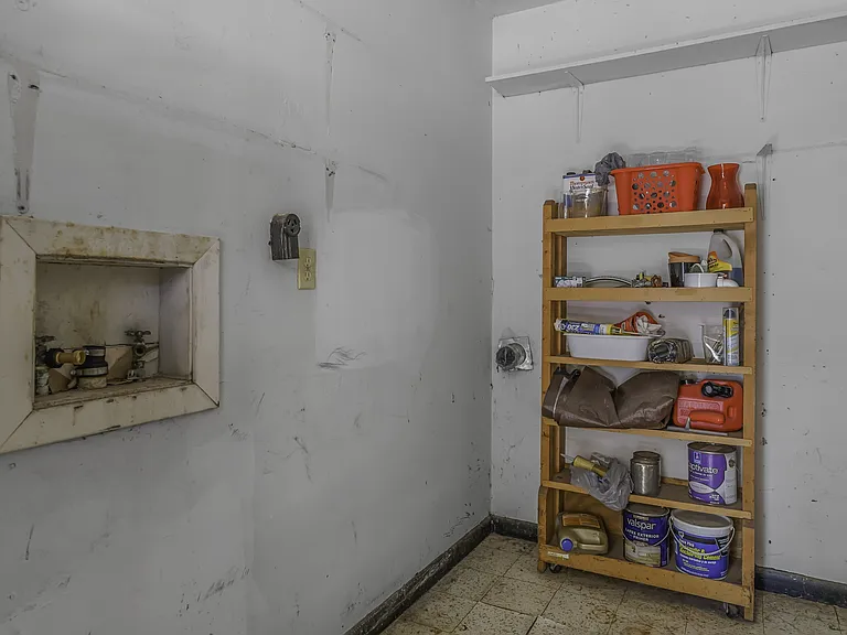 1602 San Saba St — Photo 18