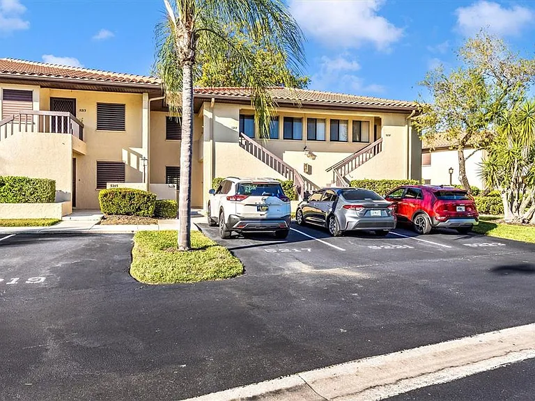 5219 Lake Village Dr #21 — Photo 46