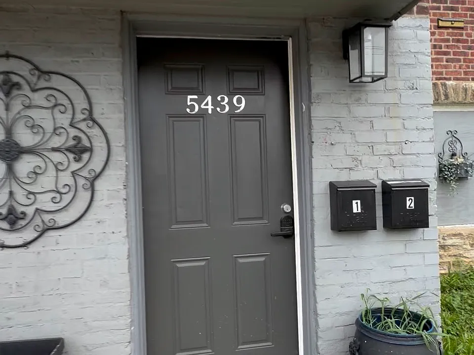 5439 Torresdale Ave #2