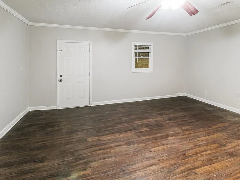 599 Maple Dr — Photo 7