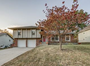 6416 Greenwood St, Shawnee, KS 66216