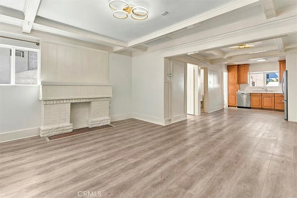 2 bed, 1000 sqft, $4,300 — Photo 4