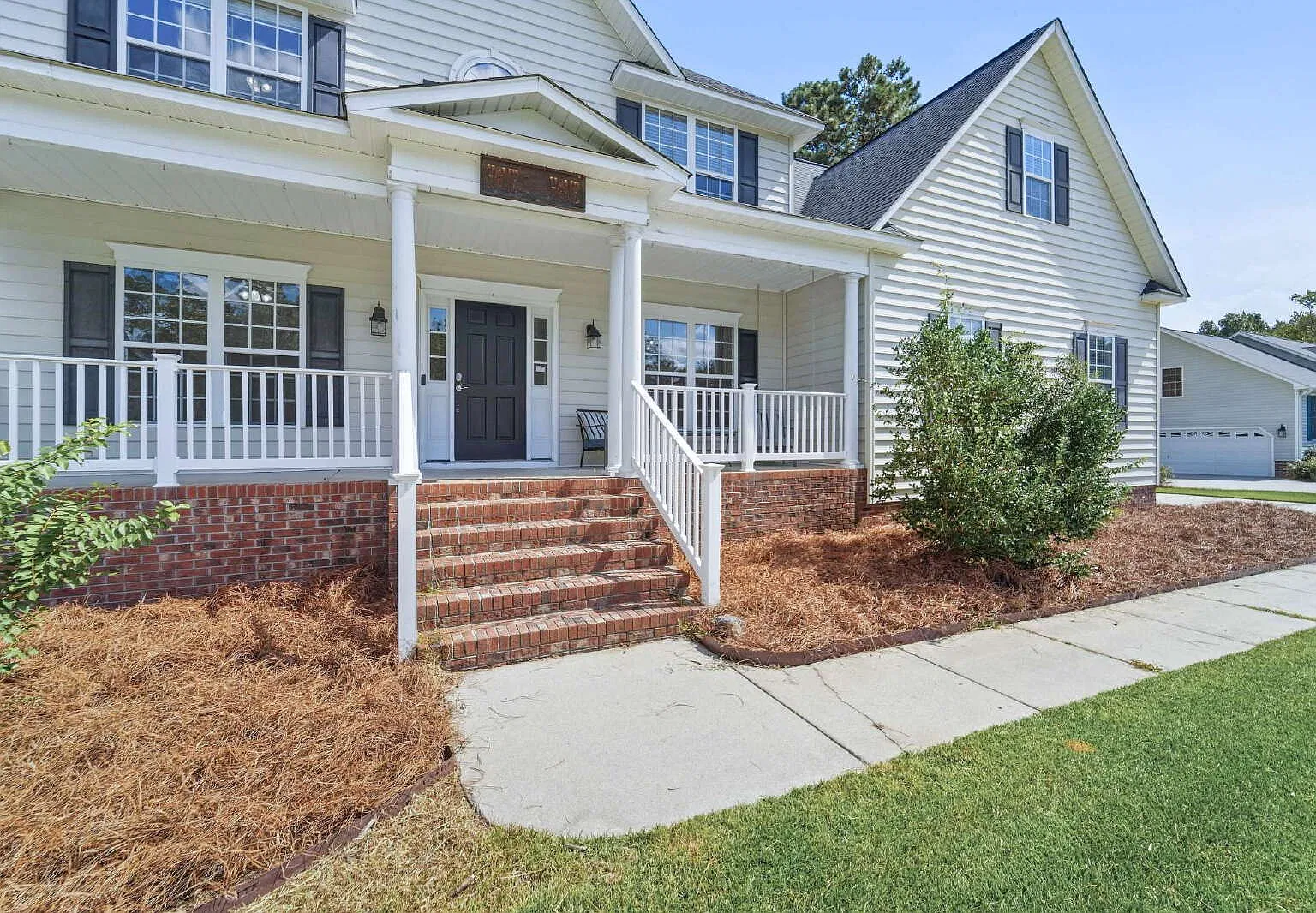 4 bed, 3.5 bath, 2750 sqft, $2,900 — Photo 4