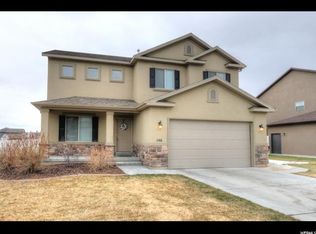 146 S Churchill Downs Dr, Farmington, UT 84025
