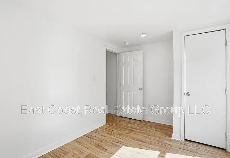 316 N High St — Photo 11