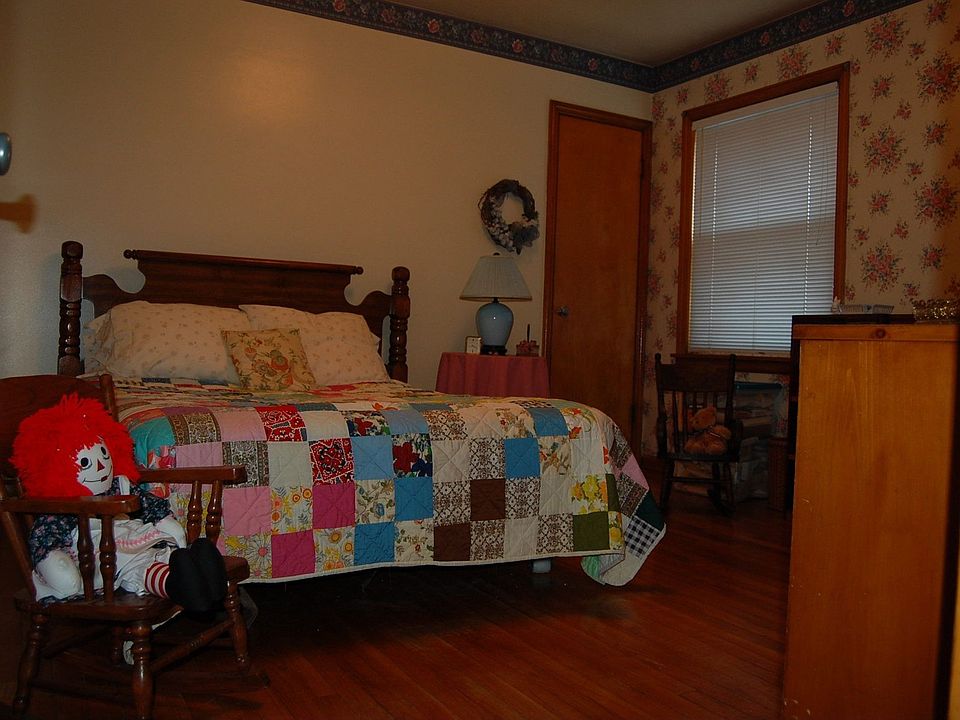 2nd image of 3730 W 69th Pl