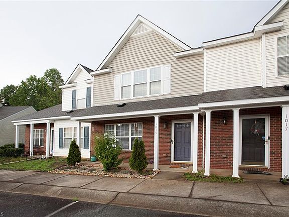 2nd image of 1015 Oak Blossom Way