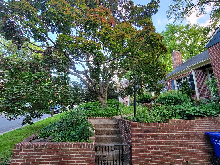 9216 Mintwood St — Photo 22