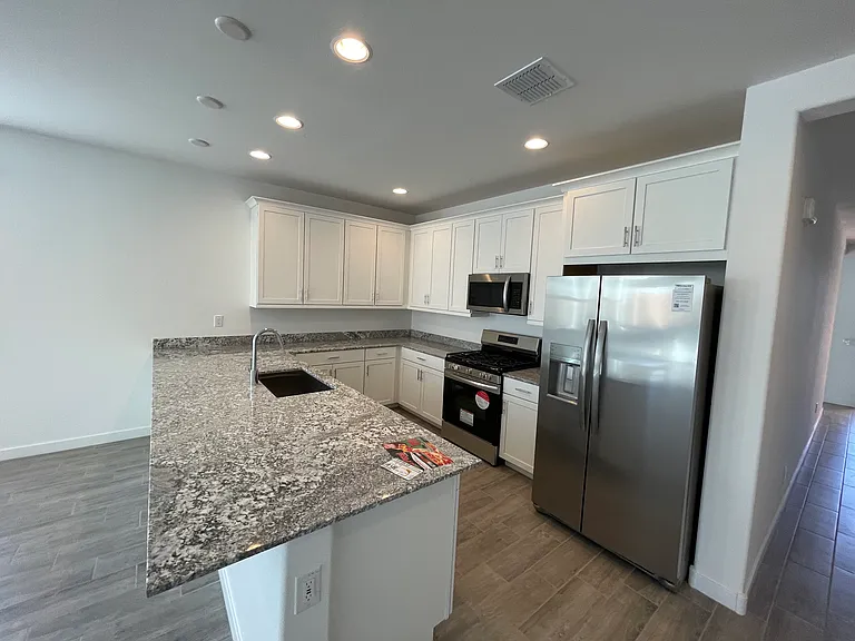 3315 S Piedra — Photo 7