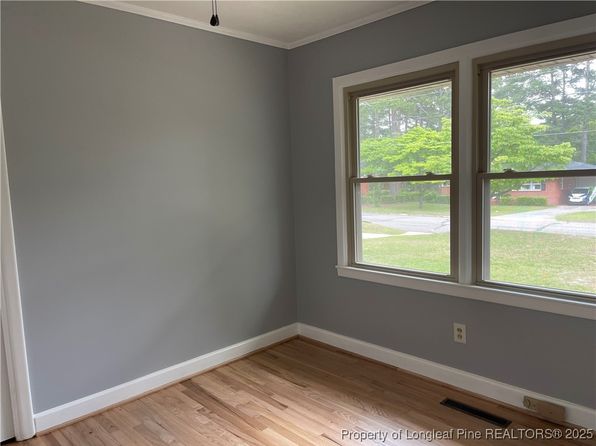 3513 Edna St, Fayetteville, NC 28311