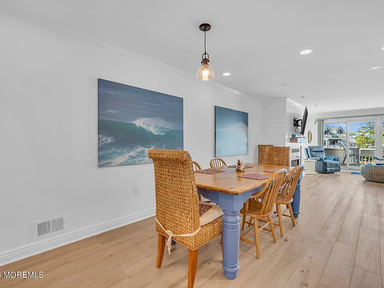 118 Ashley Ave — Photo 29