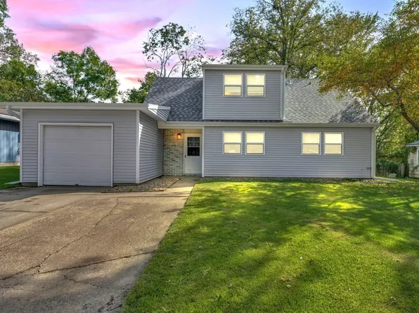 3637 SW 38th St, Topeka, KS 66610