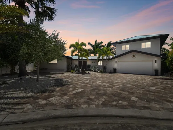 3616 100th St W, Bradenton, FL 34210