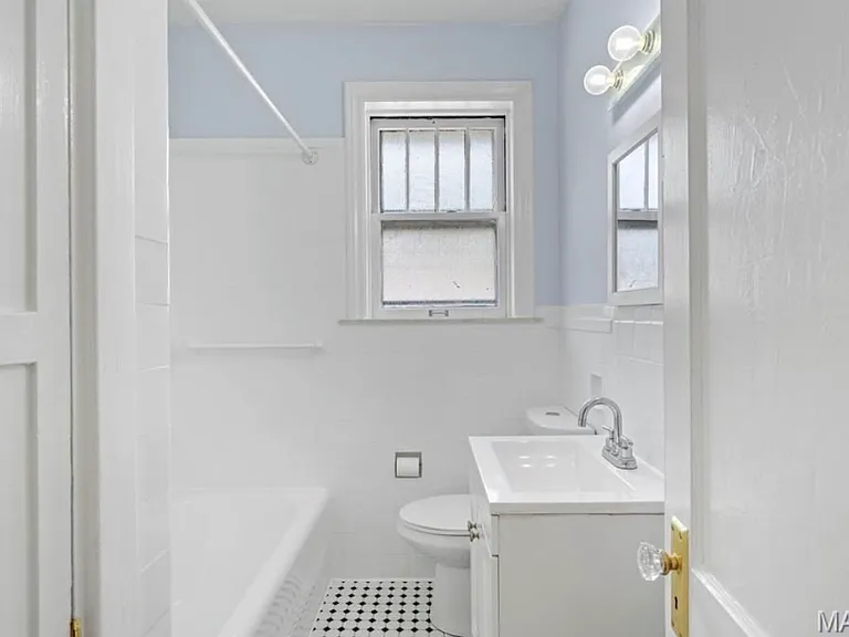 1102 Moorlands Dr #2 — Photo 12