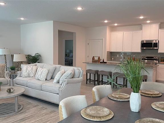 3rd image of 830 SW 80TH WAY