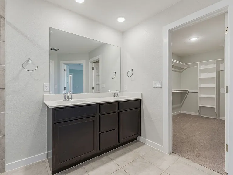 201 Benedict Ave — Photo 11