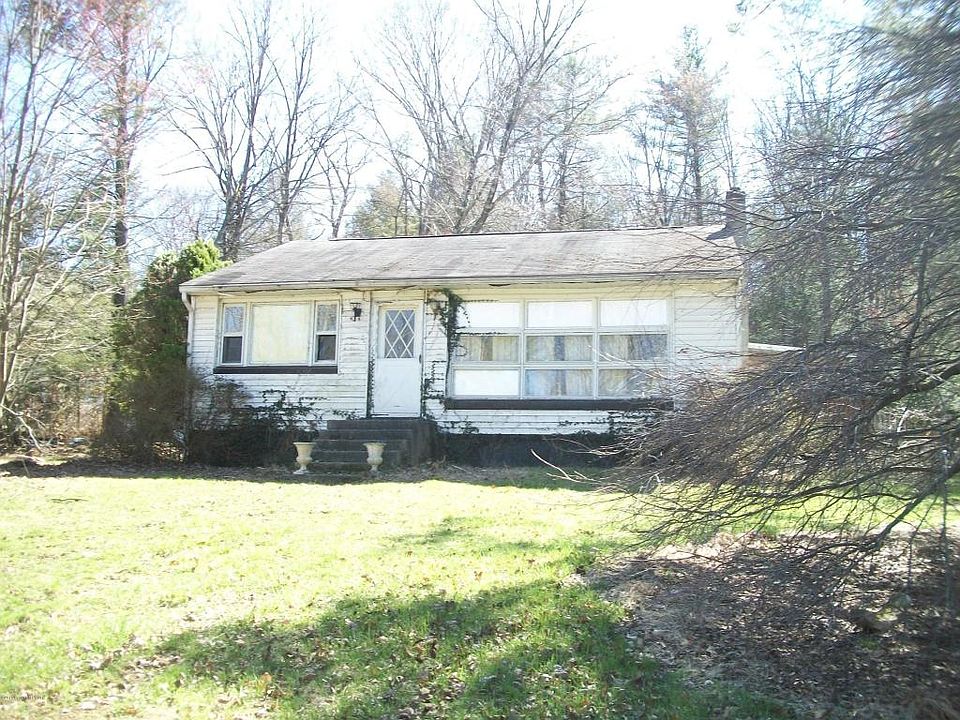 1st image of 1074 Bartonsville Woods Rd