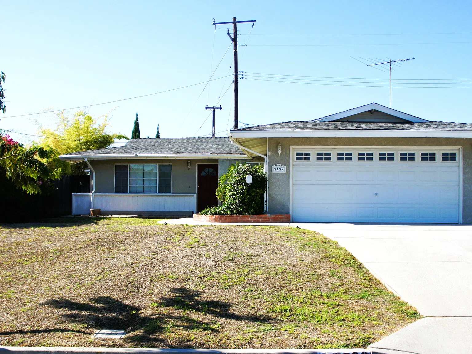 3 bed, 1450 sqft, $3,700 — Photo 1