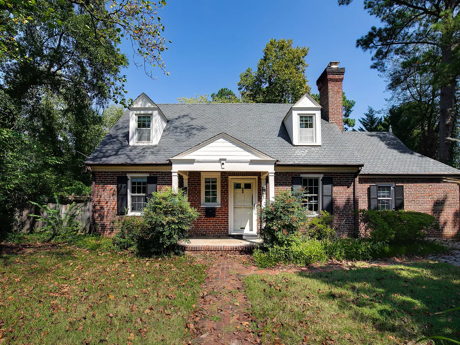 4 bed, 2.0 bath, 2300 sqft, $3,350 — Photo 1