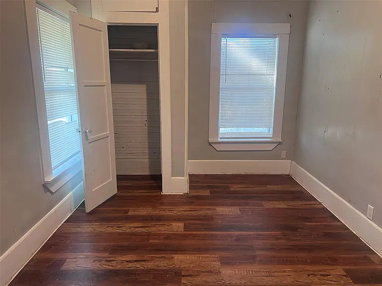 515 S Harrison Ln — Photo 3