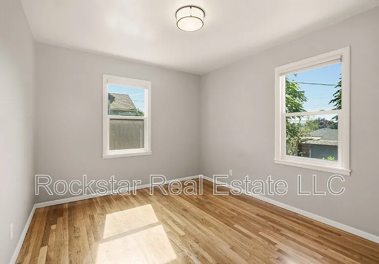 3027 W Cleveland Ave — Photo 16