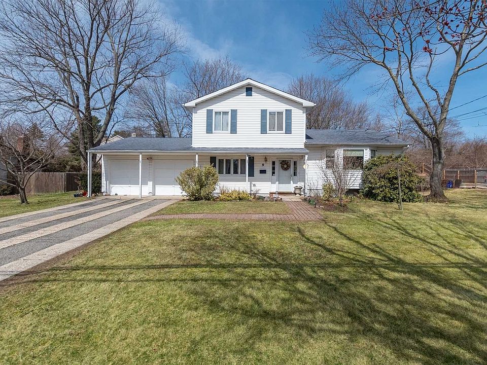 1st image of 9 Gloucester Dr