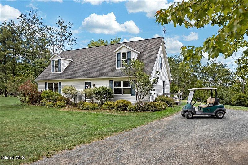 4th image of 53 N Nassau Lane