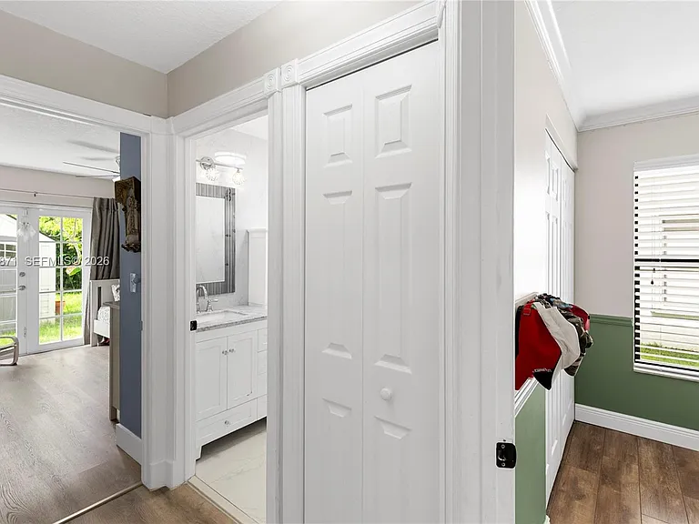10900 NW 18th Ct — Photo 36