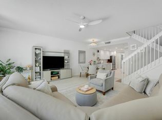 454 Capistrano Dr, Palm Beach Gardens, FL 33410